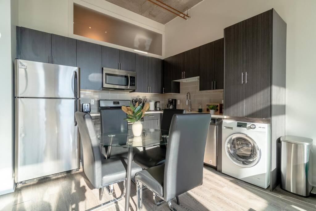 Spacious 2Br Vacation Rental With City View, Optional Parking And Gym Near Mccormick Place & Downtown Chicago Attractions المظهر الخارجي الصورة