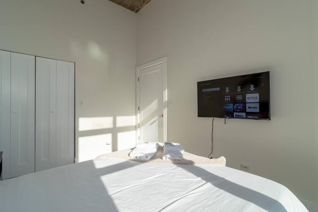 Spacious 2Br Vacation Rental With City View, Optional Parking And Gym Near Mccormick Place & Downtown Chicago Attractions المظهر الخارجي الصورة